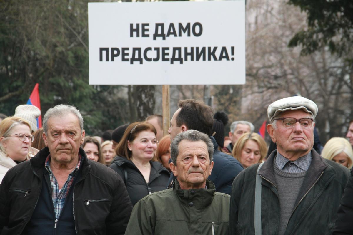 Miting podrške Miloradu Dodiku