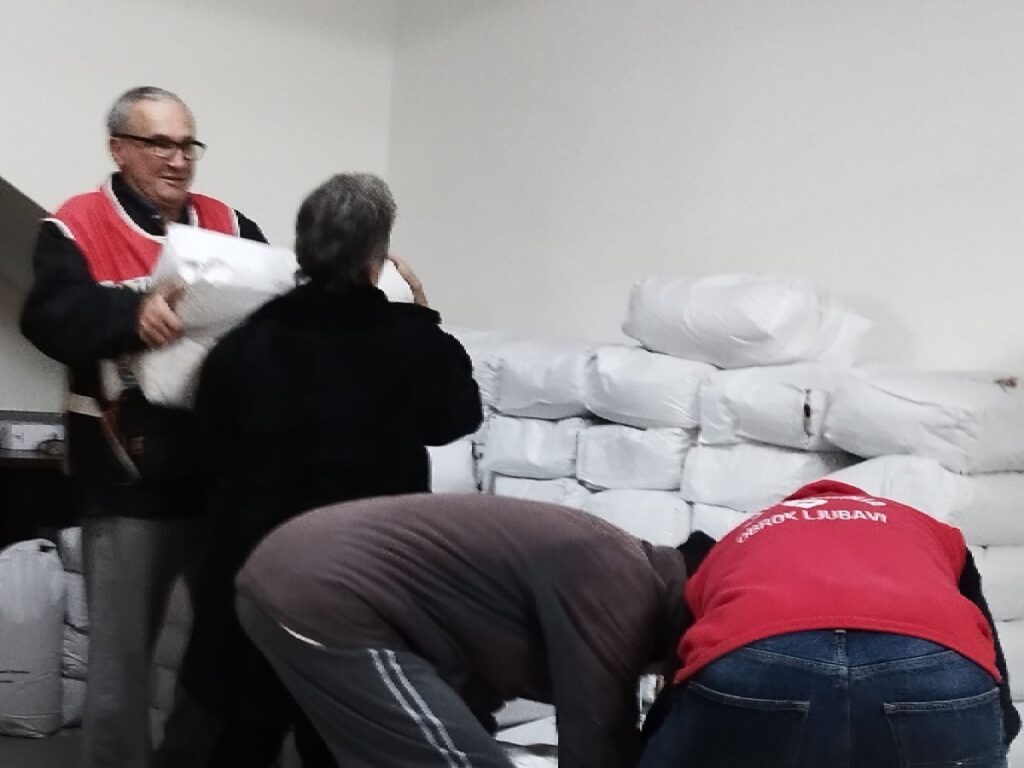 Mozaik prijateljstva podijelio 3 tone brašna, spremaju 2100 vekni hljeba