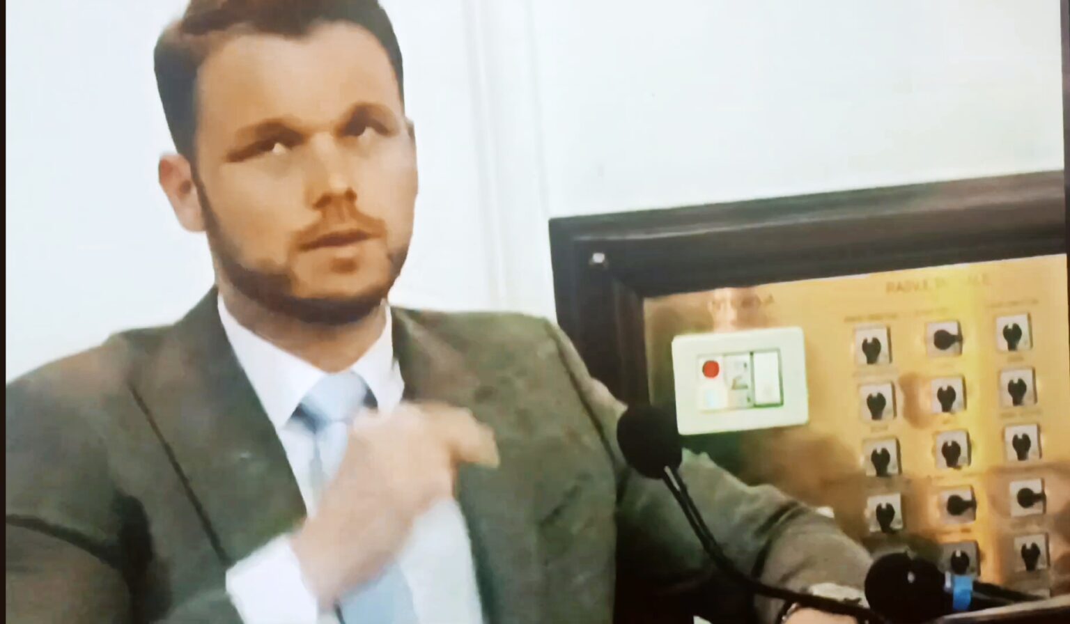 Ko se krstio na Skupštini Grada, a ko je predlagao da se veže direktor škole?