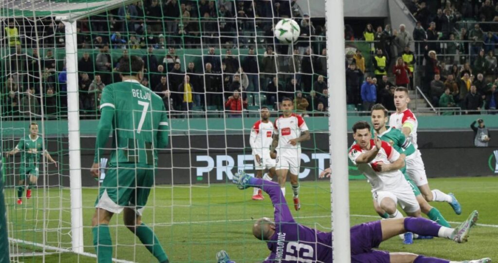 Krcat stadion u Beču: Evo koliko navijača je bilo na duelu Rapida i Borca