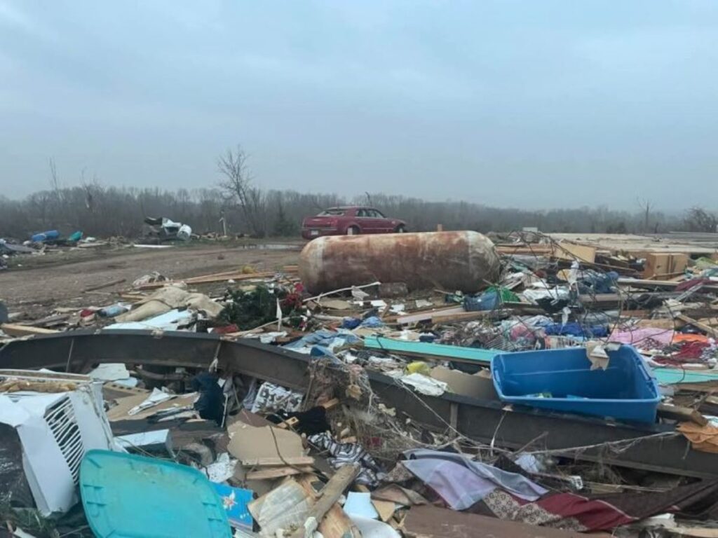 Jaka oluja zahvatila SAD, najmanje 16 poginulih sad