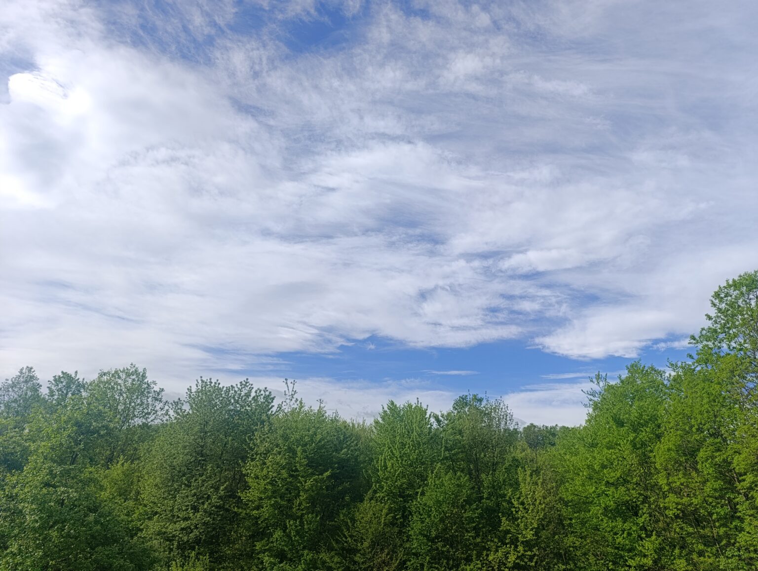 Danas pretežno oblačno, pa ide promjena