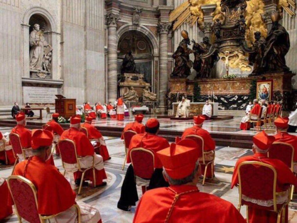 Ko su kandidati za novog papu? Vatikan saziva konklavu