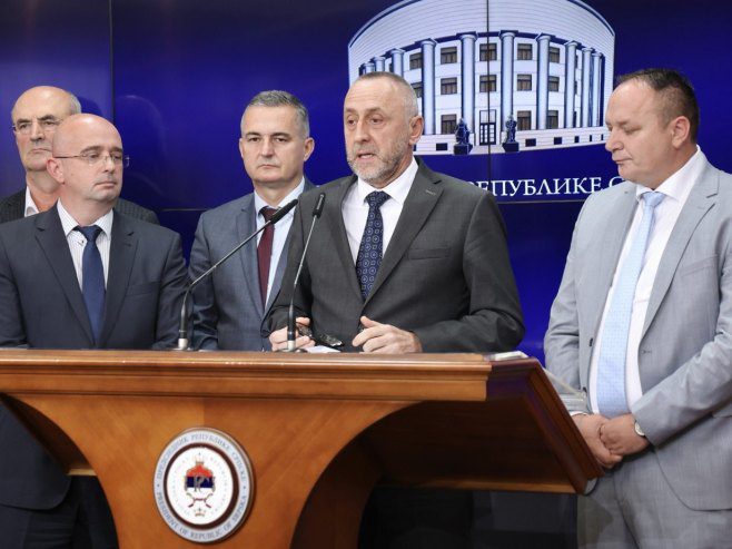 Najniža plata 1000 KM