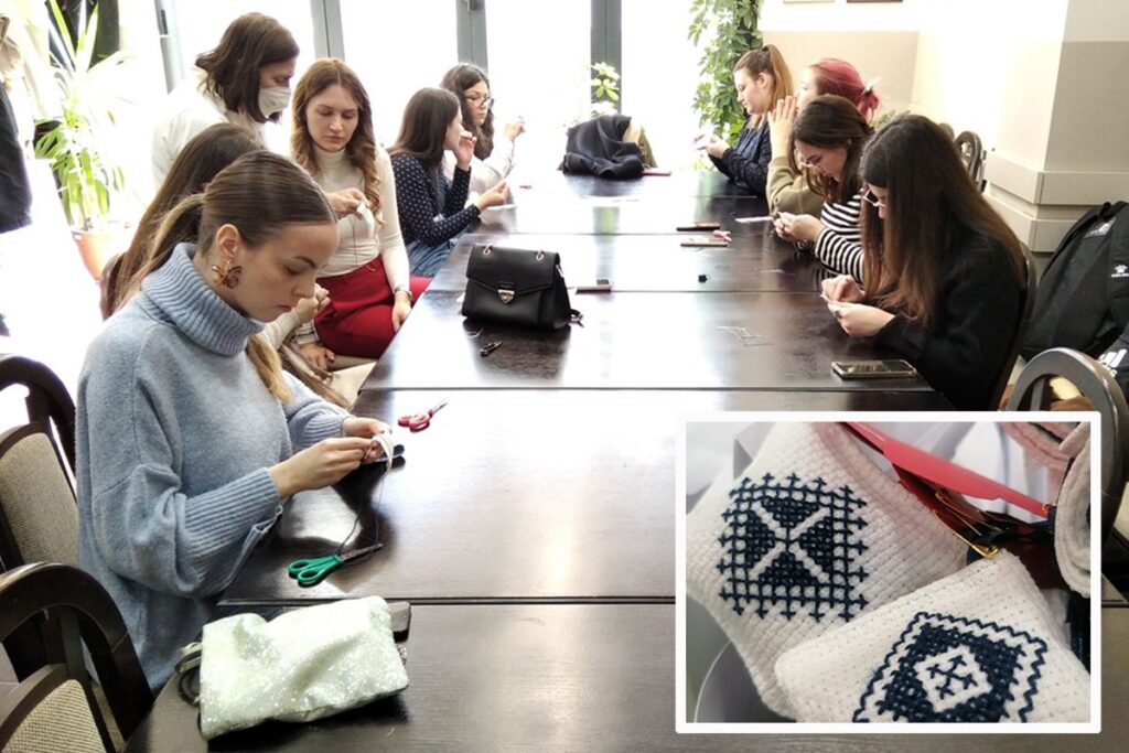 Prilika da naučite zmijanjski vez