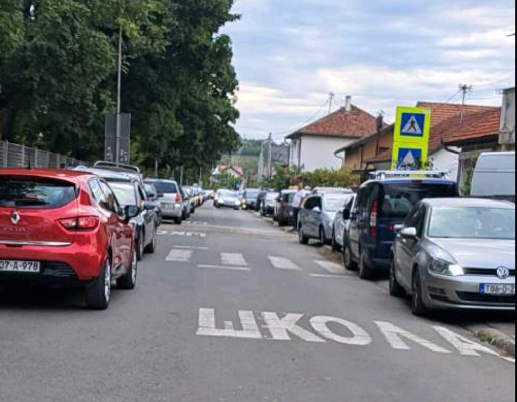 Gorivo do 4 marke, ali autom se ide par stotina metara